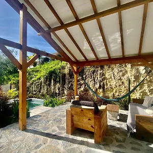 https://villa-kara.comcaribbean.com