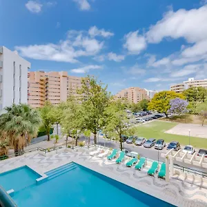 tlia-iv-pool-city-center-vilamoura.hotelaalgarve.com/